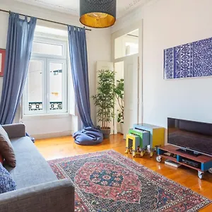 Bright 2 Bedroom 100m From Av. Liberdade , Lisbon Portugal