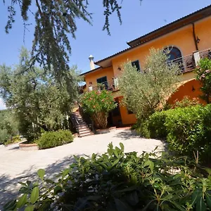 Poggio Degli Olivi Bed & Breakfast