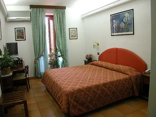 Landhuis Hotel Ristorante Da Carlos Santa Maria Giudice Italië